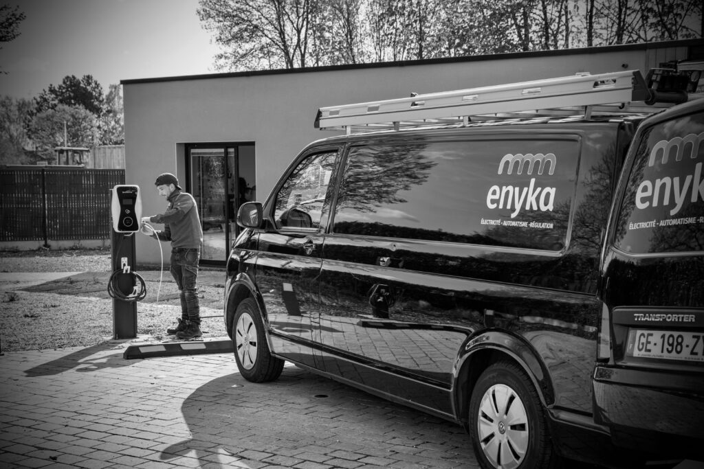 2536EAF7-5258-4ABC-8B10-06786C96AEB1_1_201_a