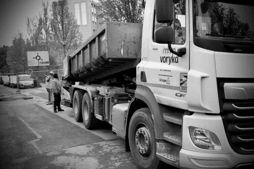 9E2ED1E1-6263-4A82-BAF8-96426370DE5E_1_201_a